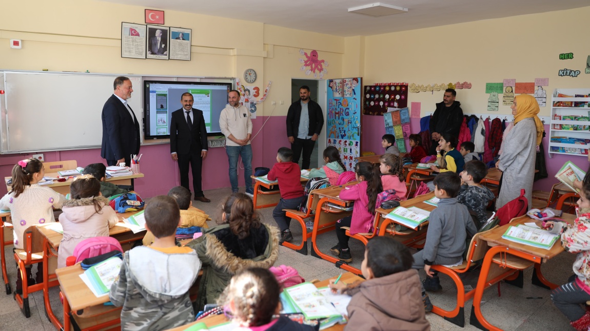 Artuklu Belediye Başkanı Mehmet TATLIDEDE'nin okulumuzu ziyareti.....